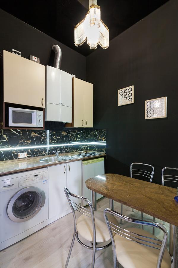 Apartment Austrian Leopolli Near Railway Station